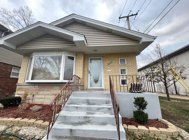 2319 W 115TH Street, Chicago, IL 60643