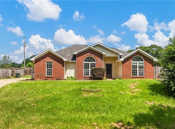 60 Duke Drive, Fort Mitchell, AL 36856