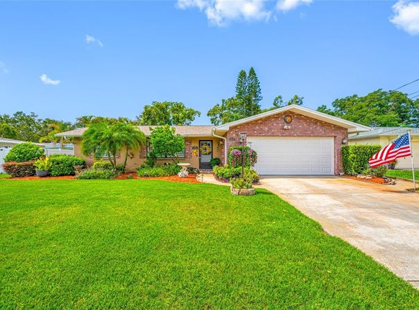 1975 VALLEY DRIVE, DUNEDIN, FL 34698