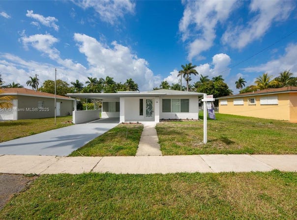 610 N 31st Ct, Hollywood, FL 33021