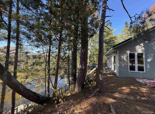 7171 Autrain Forest Lk Road, Au Train, MI 49806