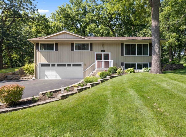 5378 YELLOWSTONE, ROCKFORD, IL 61109
