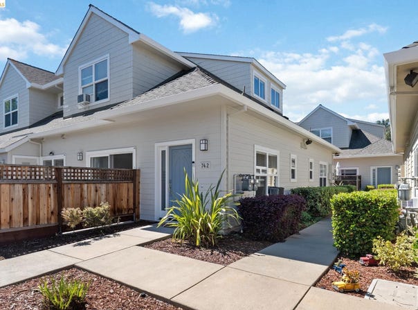 742 Cottage Ct, Mountain View, CA 94043