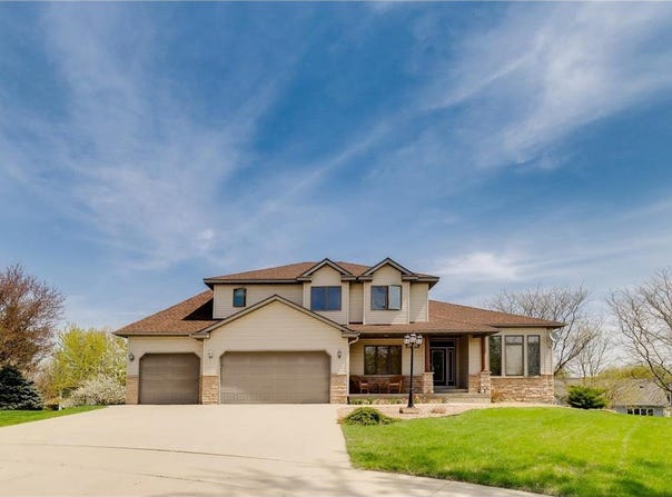 2447 Colleen Lane NE, Rochester, MN 55906