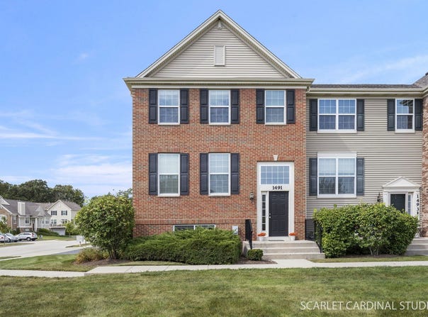 1491 Deer Pointe Drive, South Elgin, IL 60177