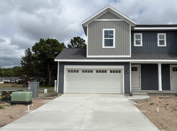 6116 Burgess Drive, Spring Lake, MI 49456