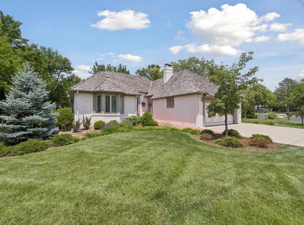 9130 E Woodspring St, Wichita, KS 67226