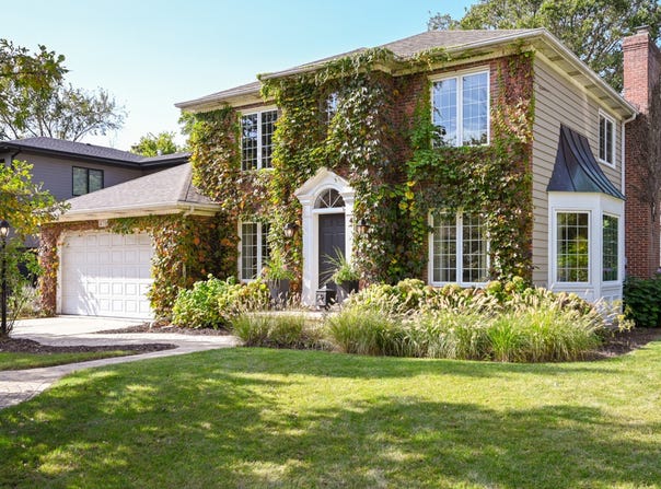 476 Longfellow Avenue, Glen Ellyn, IL 60137
