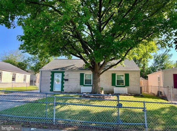 211 MAY AVENUE, NEW CASTLE, DE 19720