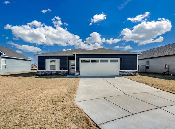 11637 W Scarlett Ct, Maize, KS 67101
