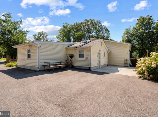 5518 LANHAM STATION ROAD, LANHAM, MD 20706