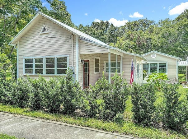 128 N LAKEVIEW DRIVE, LAKE HELEN, FL 32744