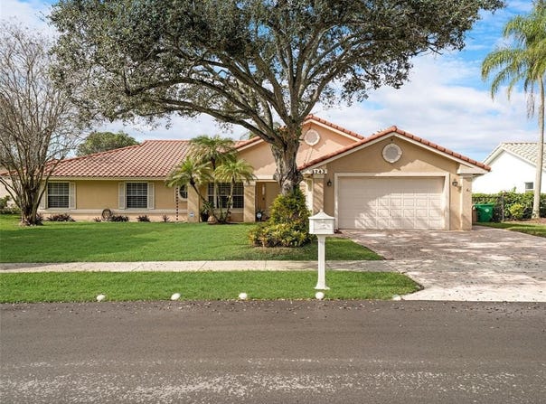 1743 SW 103rd Ln, Davie, FL 33324