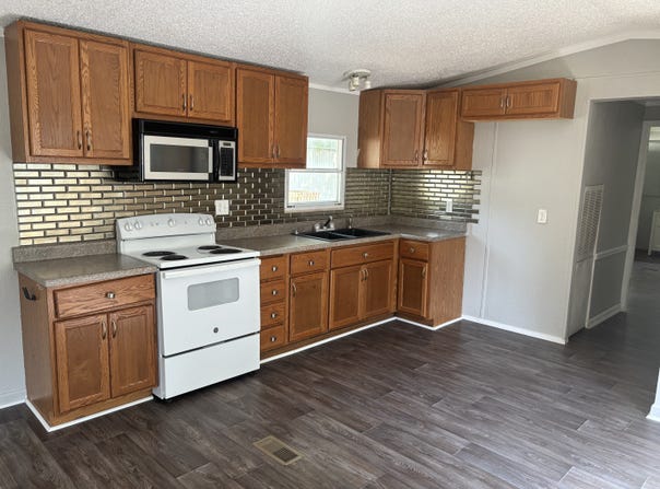 198 Iris Drive, Fenton, MO 63026