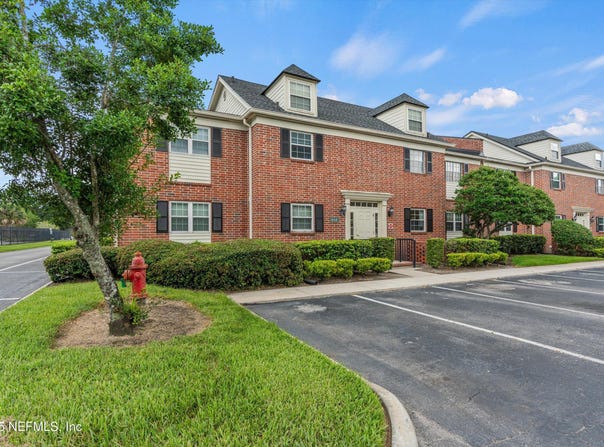 4915 BAYMEADOWS Road unit: 8B, Jacksonville, FL 32217