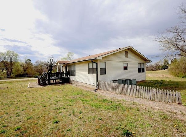 6093 Hwy 62 W, Gassville, AR 72635