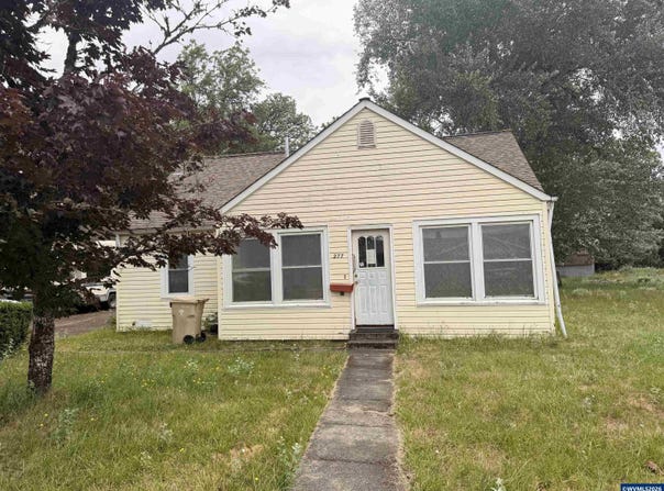 277 S 13th St, Philomath, OR 97370