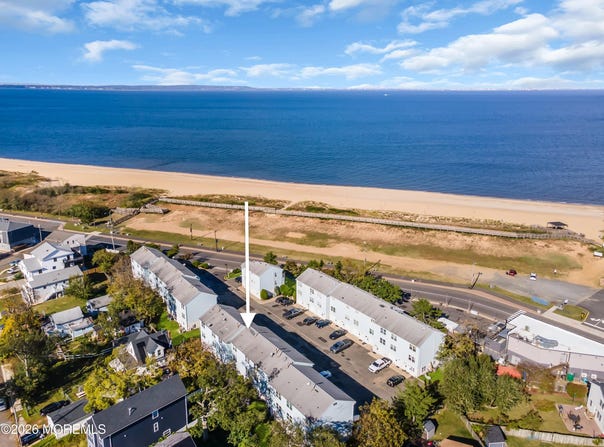 10 Beachway Avenue, Keansburg, NJ 07734