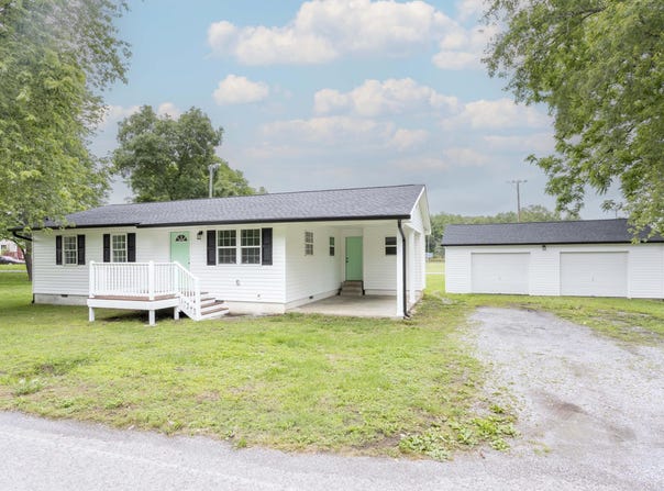 590 Pikeville Avenue, Graysville, TN 37338