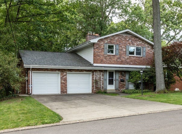 103 Drood Ln, Ross Twp, PA 15237