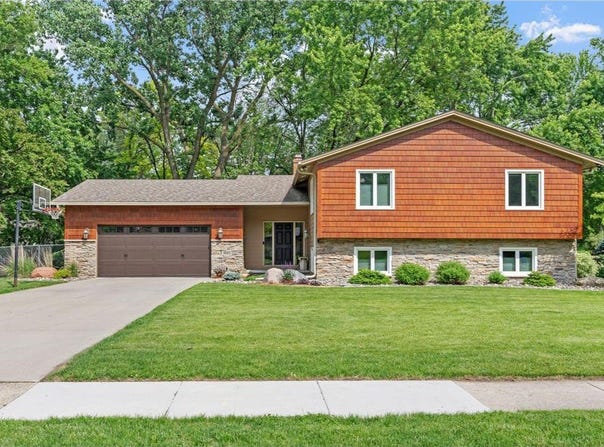 10011 Colorado Road N, Bloomington, MN 55438