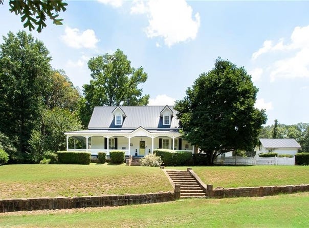 2345 Seagraves Mill Road, Hull, GA 30646