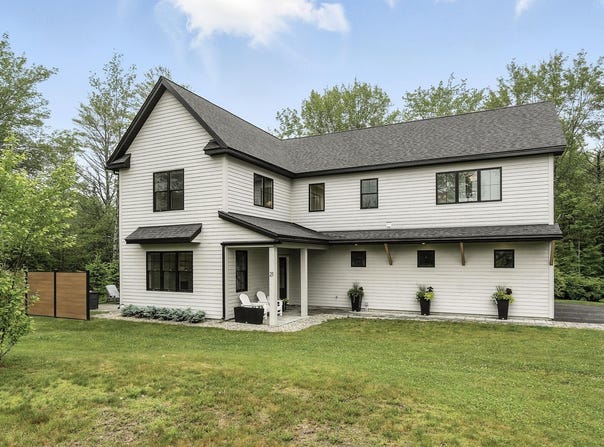 21 Renee Road, Freeport, ME 04032