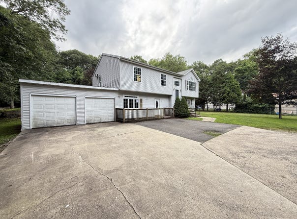 214 Union City Road, Naugatuck, CT 06770