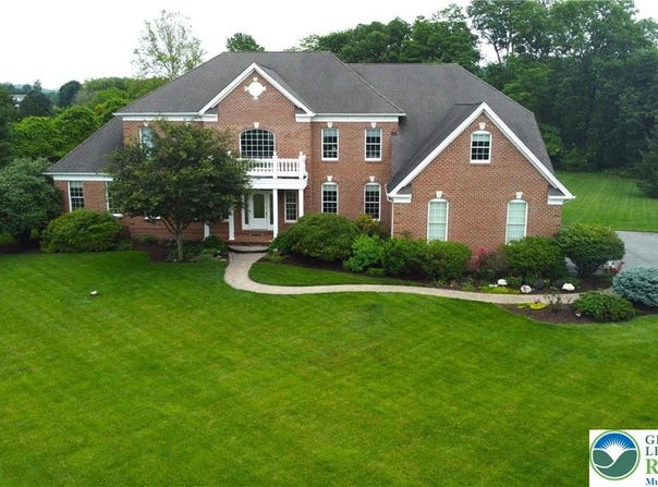 55 Forrest Stand Drive, Easton, PA 18042