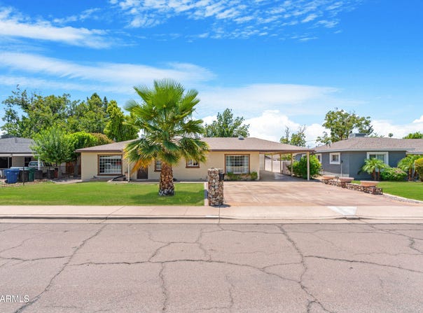 1027 E 3RD Avenue, Mesa, AZ 85204