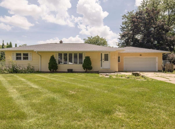 310 Crestview Drive, Waterloo, WI 53594
