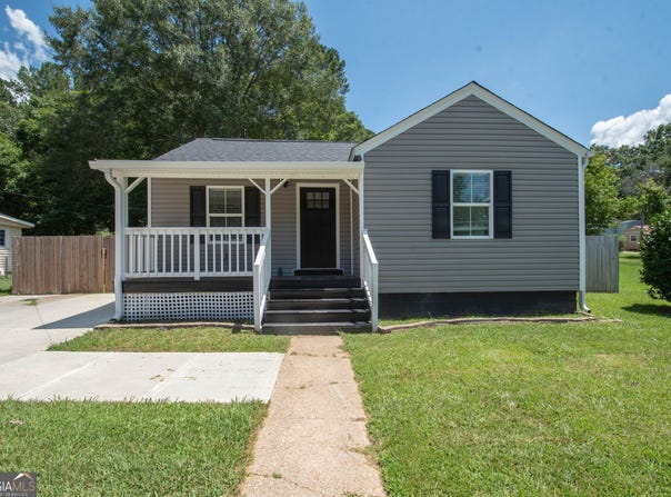 203 White, Hogansville, GA 30230