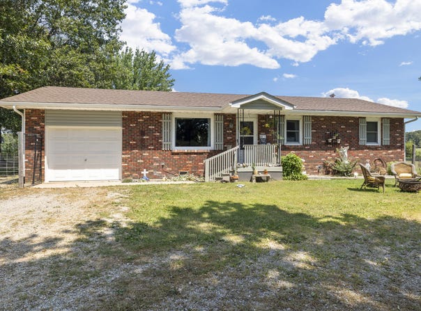 5781 Long State Highway Y, Conway, MO 65632