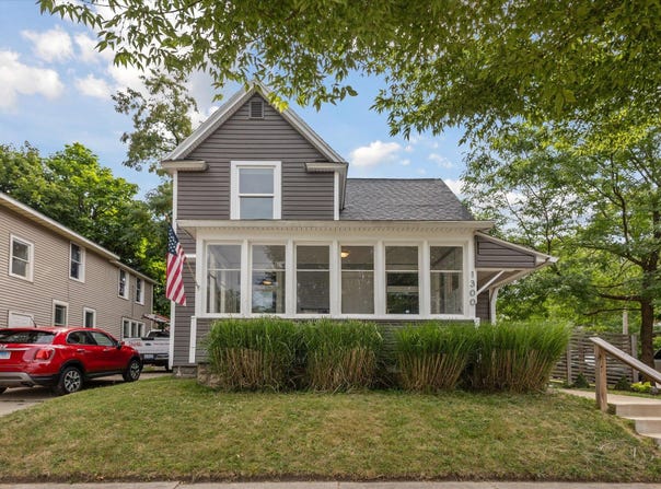 1300 Buffalo Avenue NE, Grand Rapids, MI 49505