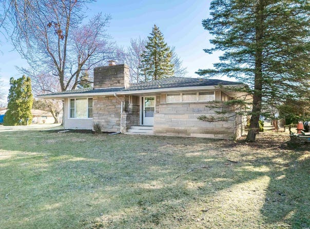 4978 Woodway Drive, Fort Wayne, IN 46835