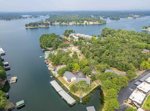 1141 Twin Points Rd, Hot Springs, AR 71913