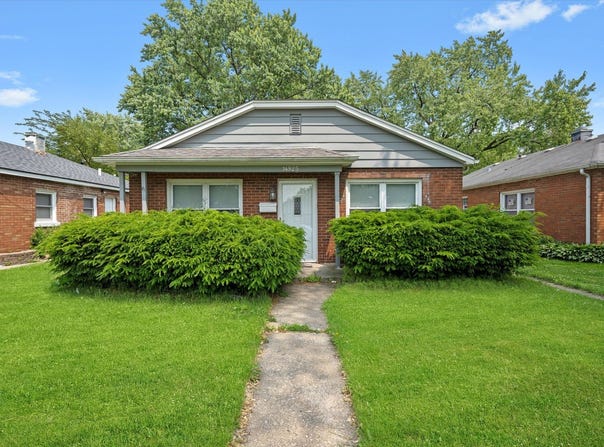 14925 Oak Street, Dolton, IL 60419