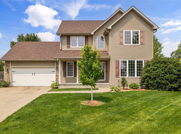 904 SE Little Beaver Drive, Grimes, IA 50111