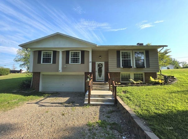 19 Park Lane Dr, Athens, OH 45701