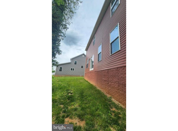 136 S ALMOND STREET, ORANGE, VA 22960