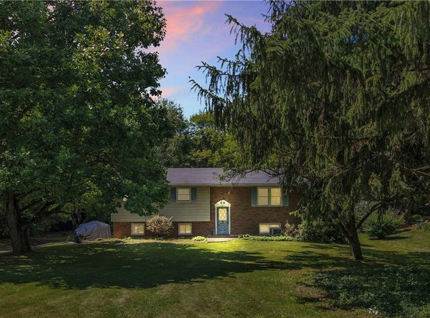 161 Margaret Dr, Chippewa Twp, PA 15010