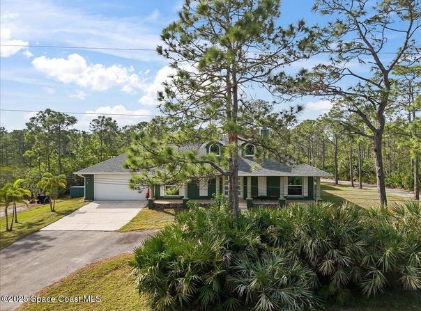 4570 Serna Avenue, Grant-Valkaria, FL 32950