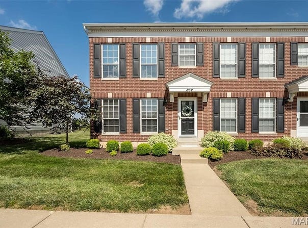 832 Brookmead Drive, O'Fallon, MO 63366