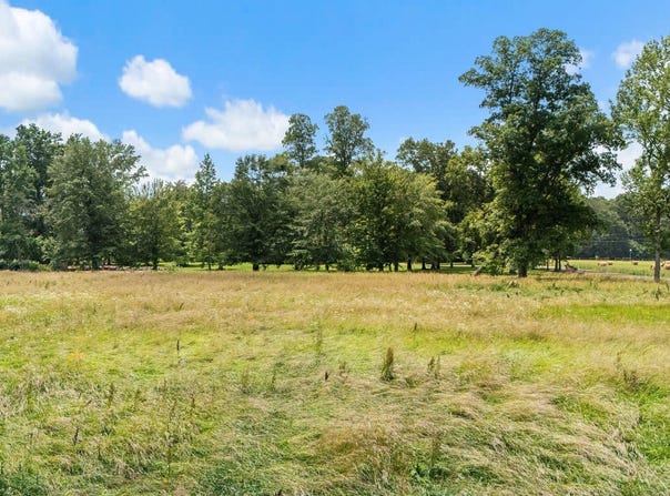 2672 S Lake Road S, Scottsburg, IN 47170