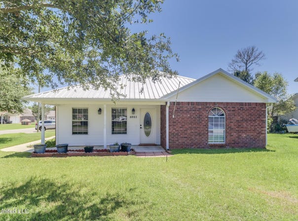 8803 Blueberry Drive, Ocean Springs, MS 39564