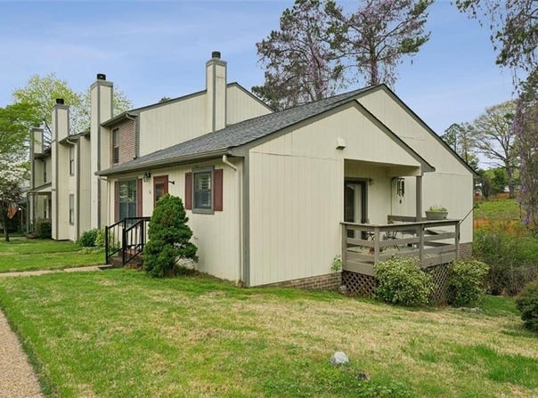 16 James Square, Williamsburg, VA 23185