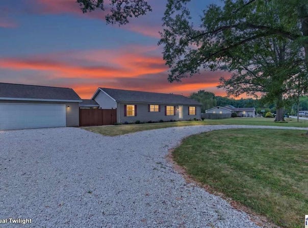 210 W Fillmore Street, Staunton, IN 47881