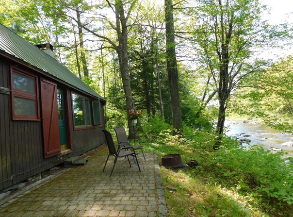 51 Pond Road Road, Abbot, ME 04406
