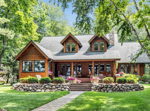 N1523 SPRING GLEN Court, KESHENA, WI 54135-9318