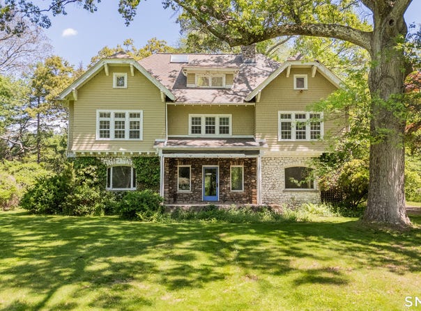 95 Beecher Road, Woodbridge, CT 06525